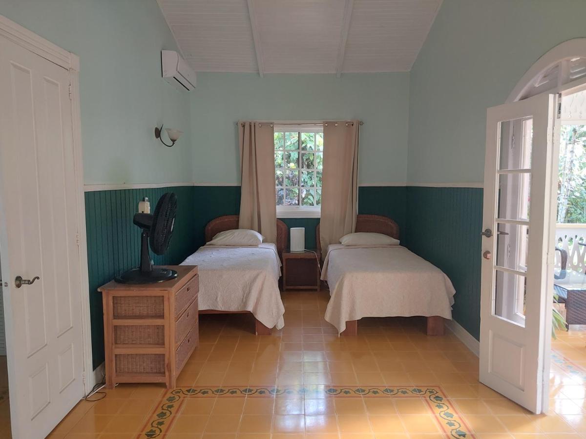 Playa Negra Guesthouse 까위따 외부 사진
